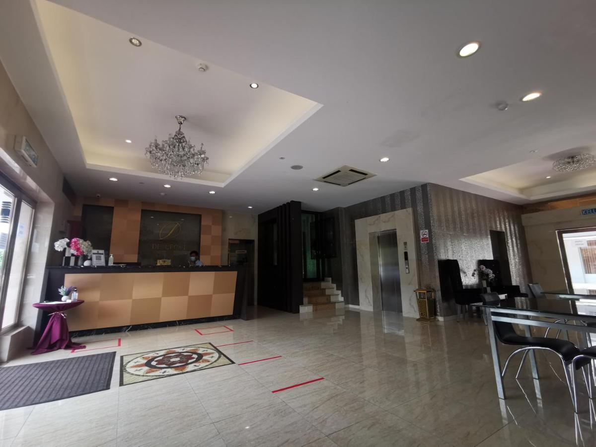 Hotel De Leon II Lahad Datu Kültér fotó